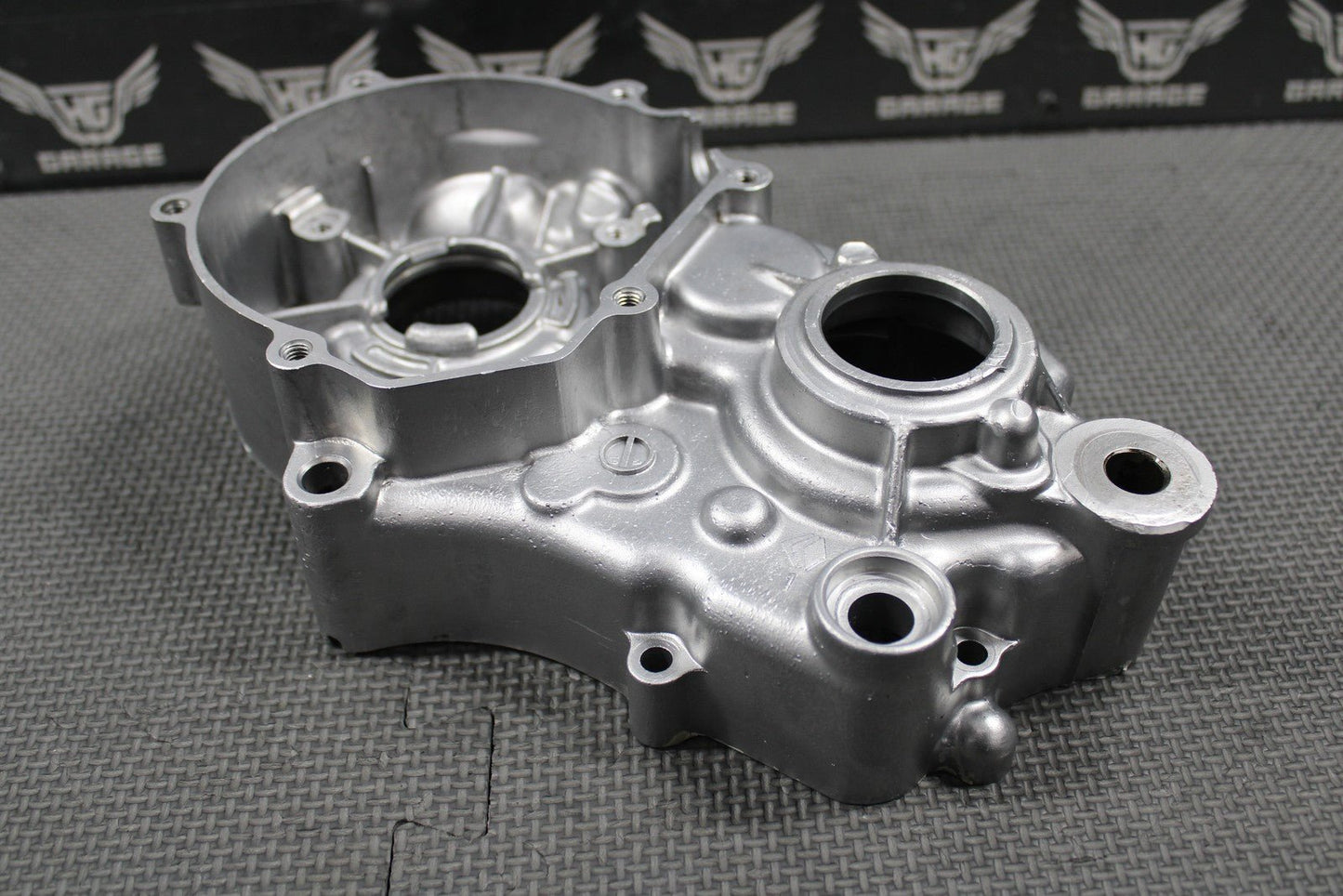 2015 KAWASAKI 14 - 21 KX85 KX100 OEM LEFT ENGINE CRANKCASE CRANK CASE 14001 - 0737 - hggarage