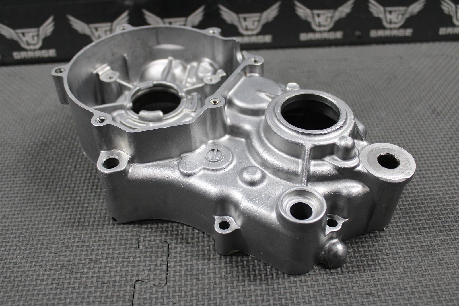 2015 KAWASAKI 14 - 21 KX85 KX100 OEM LEFT ENGINE CRANKCASE CRANK CASE 14001 - 0737 - hggarage