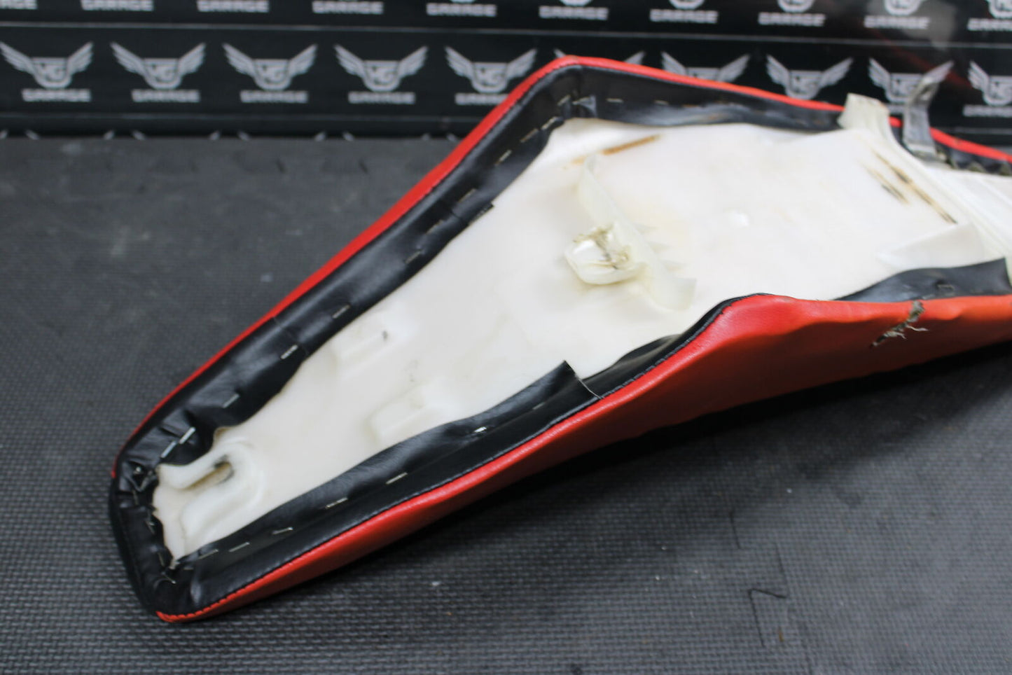 1999 HONDA CR80R CR80RB OEM SEAT SADDLE 77100-GBF-J20