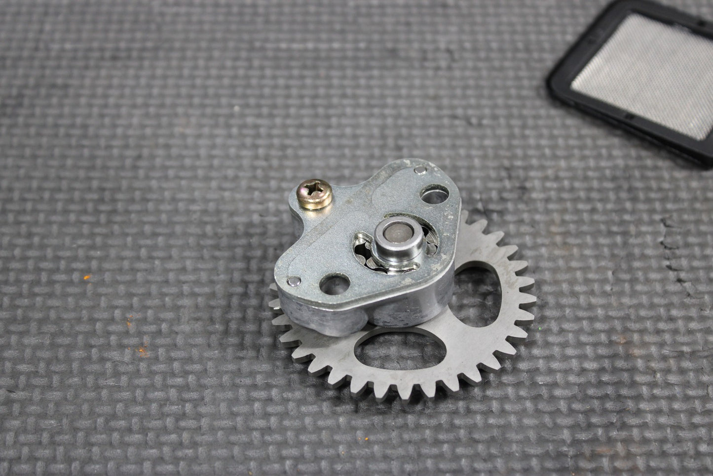2000 YAMAHA 00 - 03 TTR125 TTR125L OEM ENGINE MOTOR OIL PUMP FEED 5AP - 13300 - 00 - 00 - hggarage