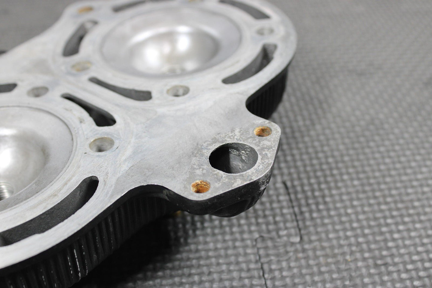 1991 87 - 06 YAMAHA BANSHEE 350 OEM ENGINE TOP END CYLINDER HEAD 2GU - 11111 - 00 - 00 - hggarage