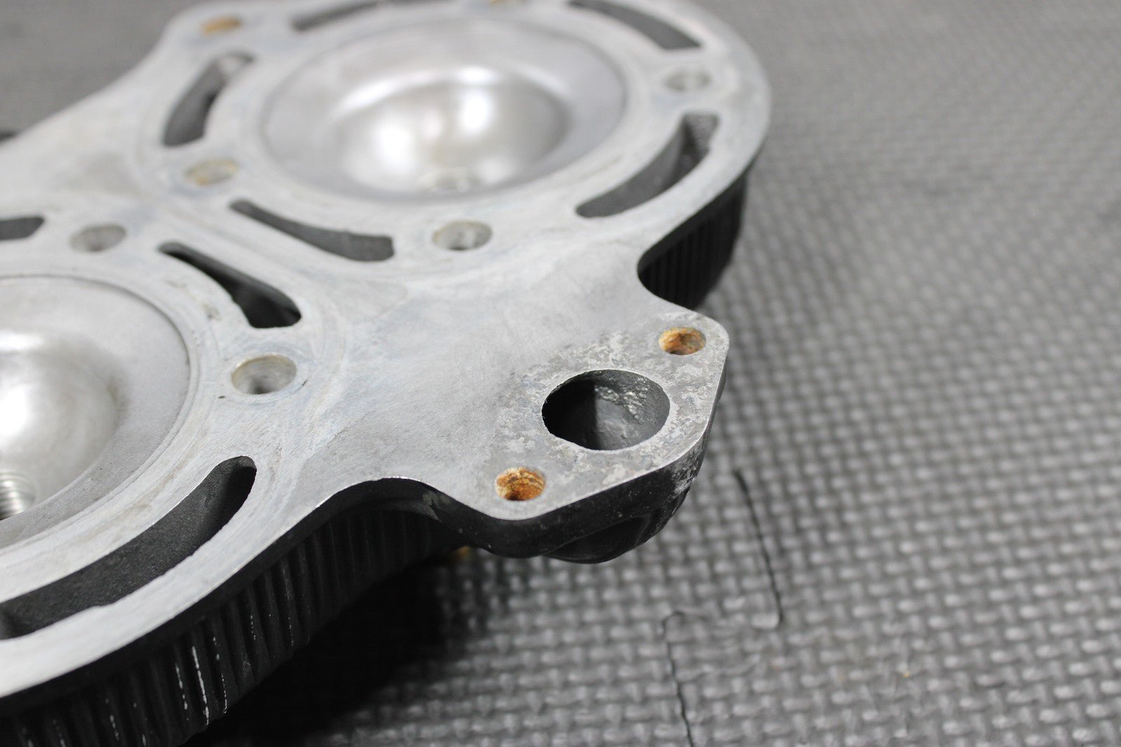 1991 87 - 06 YAMAHA BANSHEE 350 OEM ENGINE TOP END CYLINDER HEAD 2GU - 11111 - 00 - 00 - hggarage