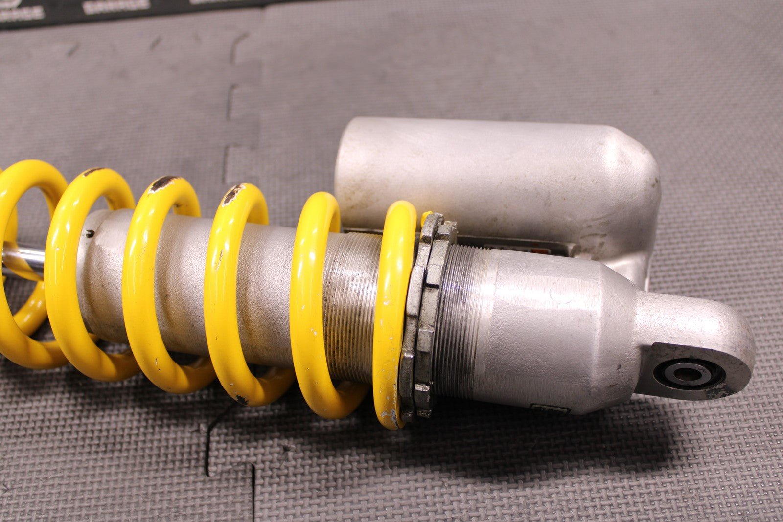 2003 KAWASAKI KLX400SR OEM REAR BACK SHOCK ABSORBER SUSPENSION 45014 - S023 - 567 - hggarage