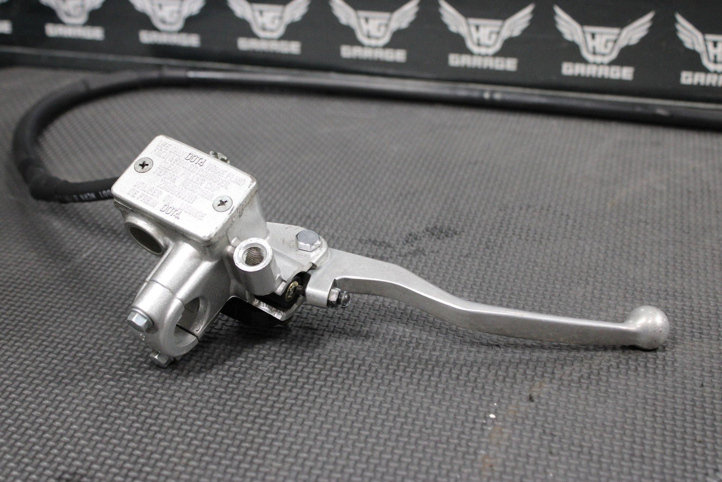2005 SUZUKI DR200SE OEM FRONT BRAKE CALIPER MASTER CYLINDER HOSE BRAKE LEVER KIT - hggarage