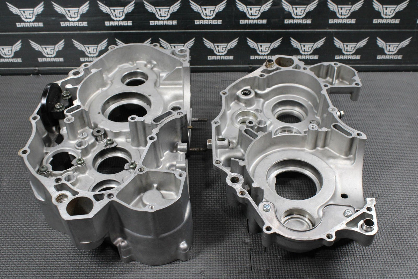 2000 SUZUKI DRZ400 OEM LEFT RIGHT ENGINE MOTOR CRANKCASE CASES HALFS BLOCK GOOD! - hggarage