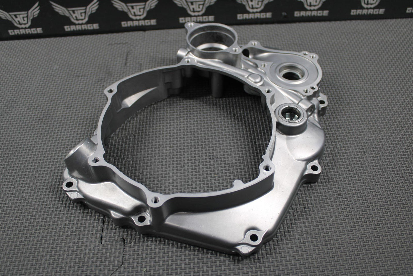 2020 YAMAHA 19 - 22 YZ250F OEM RIGHT CASE INNER CLUTCH COVER B7B - 15431 - 00 - 00 GOOD! - hggarage