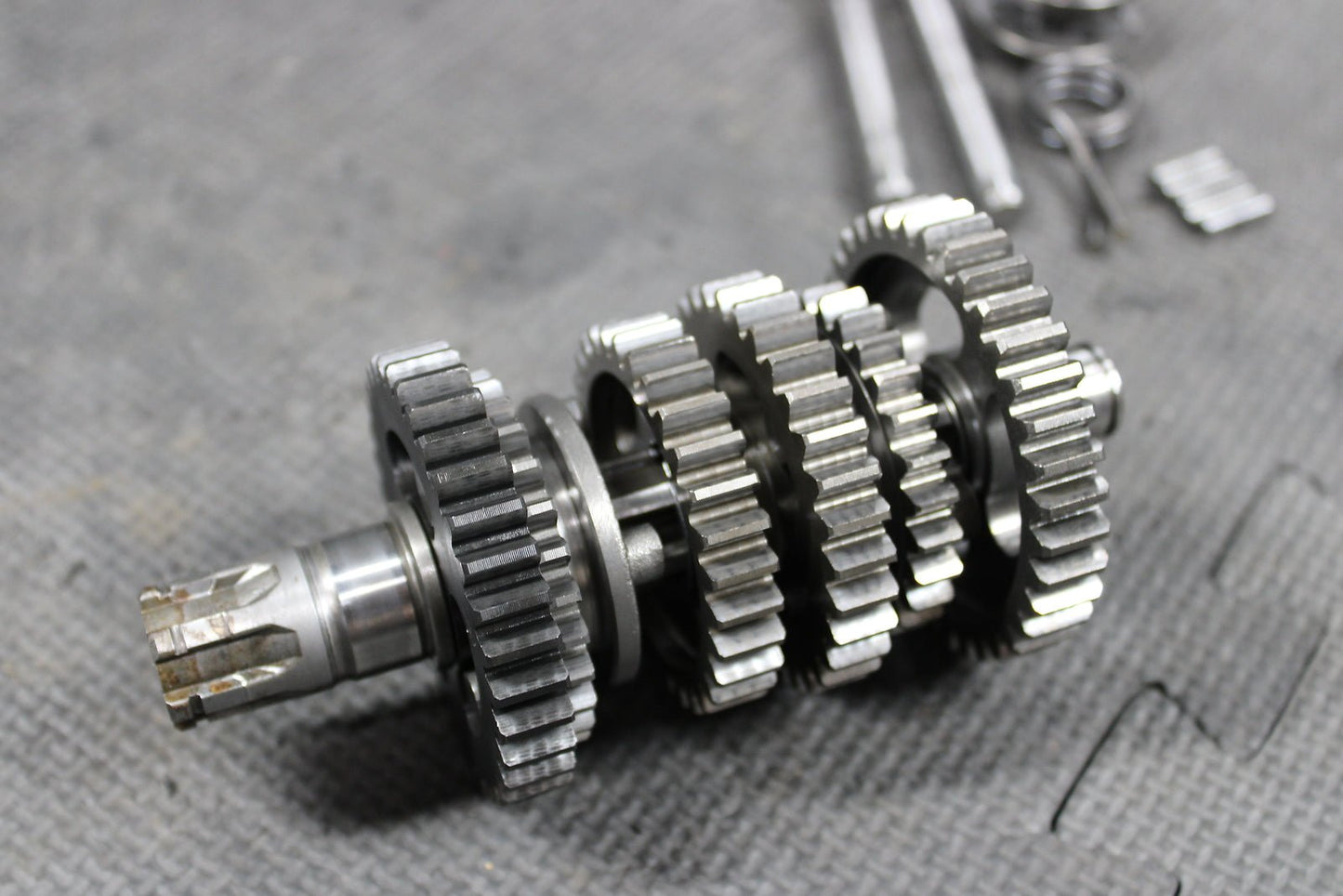 2000 Kawasaki KX65 OEM Engine Transmission Tranny Assembly Gears - hggarage