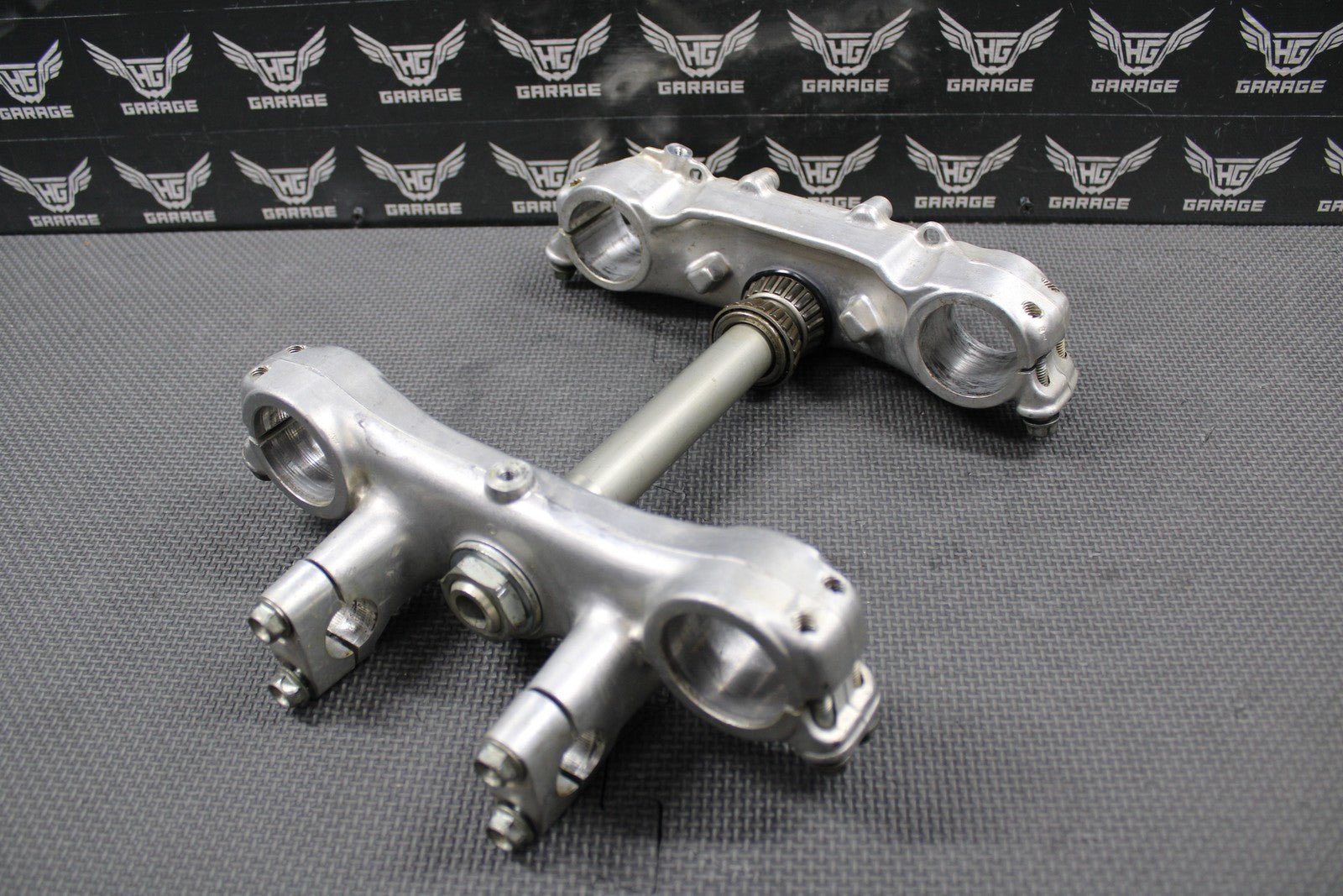 1988 HONDA CR250R OEM FRONT FORKS LOWER UPPER TRIPLE TREE STEM BAR CLAMP - hggarage