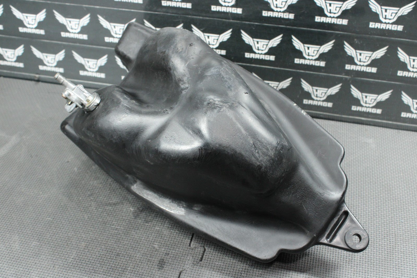 2000 HONDA CR250R OEM GAS FUEL TANK CELL PETROL RESERVOIR GAS TANK 17510 - KZ4 - J20 - hggarage