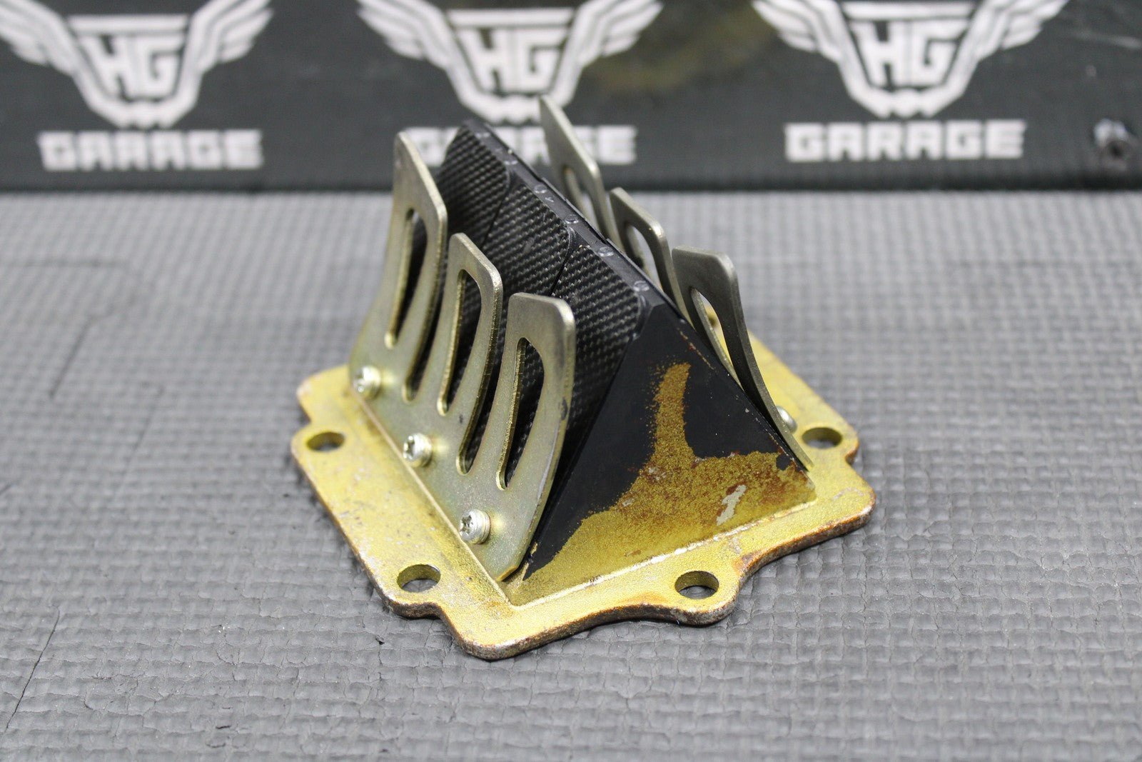 1992 90 - 92 KAWASAKI KX125 OEM INTAKE REED VALVE BLOCK CARBON REEDS 12021 - 1085 - hggarage