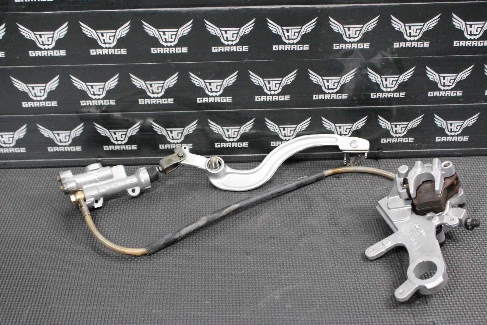 2007 05 - 07 HONDA CRF450R OEM NISSIN REAR BACK BRAKE CALIPER MASTER CYLINDER NICE - hggarage