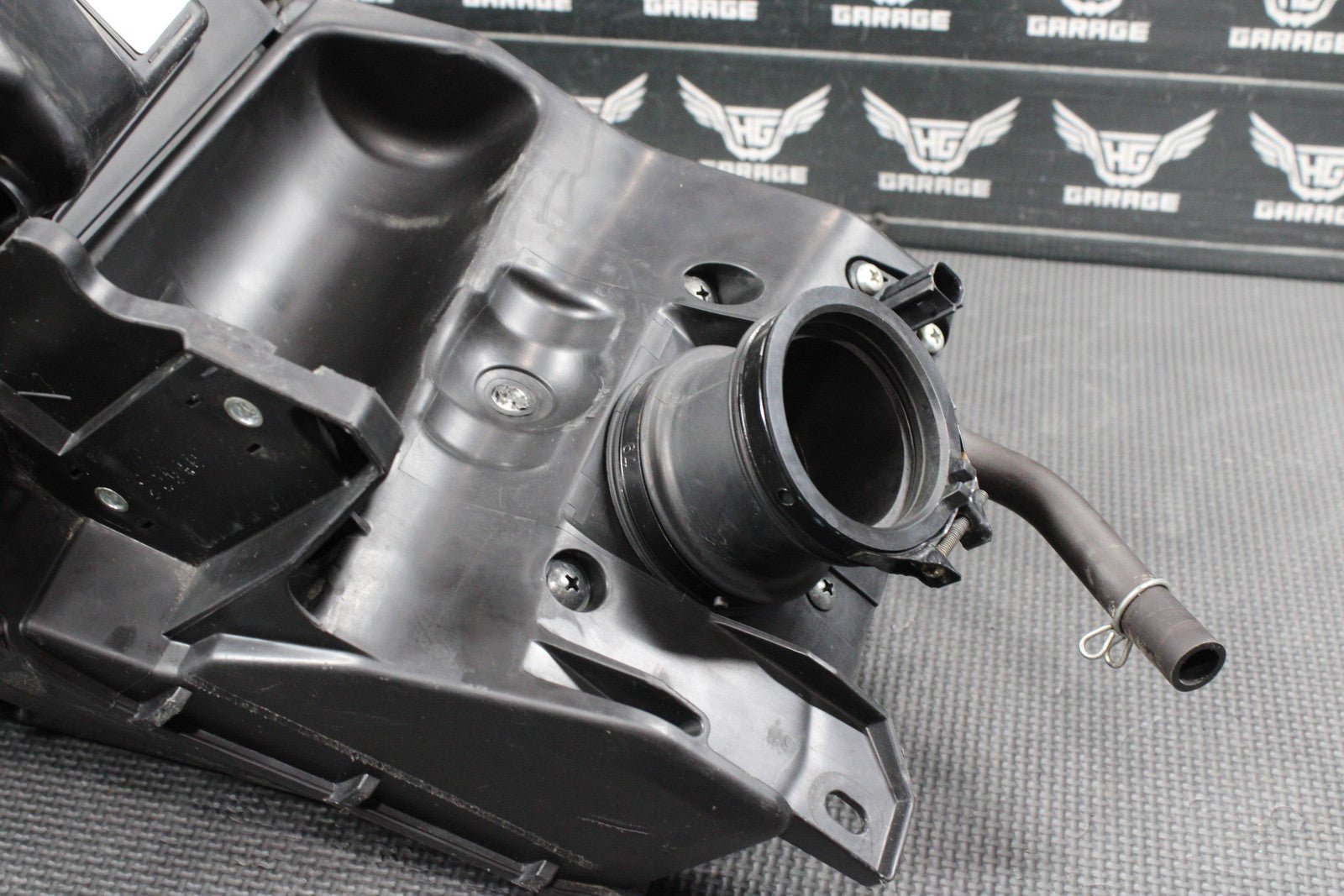 2023 HONDA CRF250R OEM AIRBOX INTAKE AIR CLEANER CASE HOUSING ELEMENT COMPLETE - hggarage
