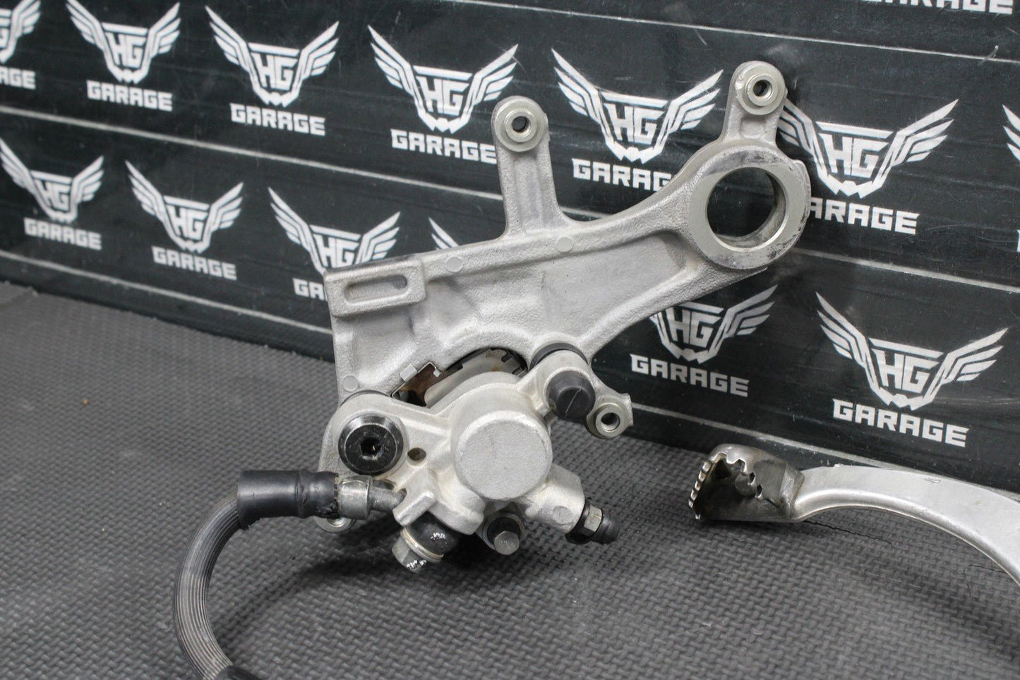 2023 HONDA CRF250R OEM REAR BACK BRAKE CALIPER MASTER CYLINDER LEVER COMPLETE - hggarage