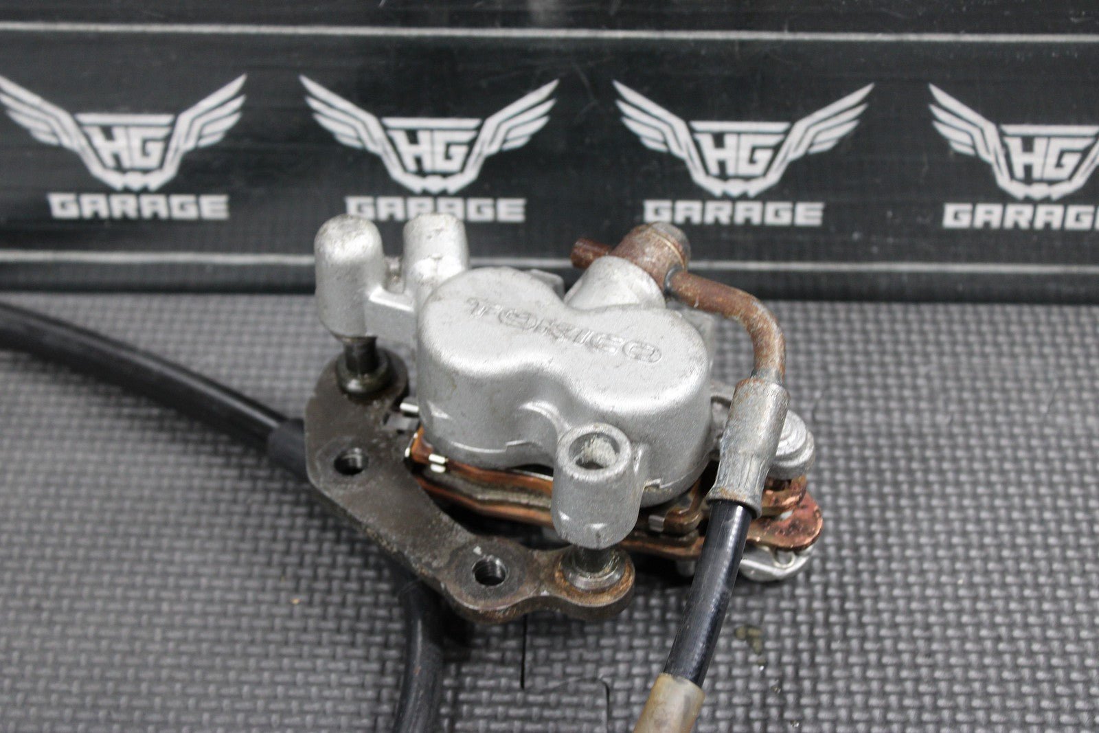 2001 KAWASAKI KX85 KX100 OEM TOKICO FRONT BRAKE CALIPER 43041 - 1681 - GN - hggarage