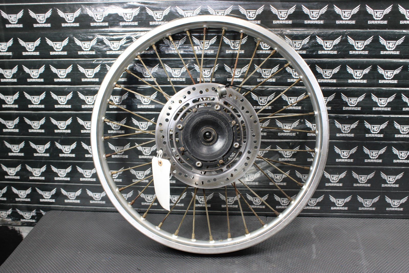 1987 HONDA XR250R OEM D.I.D FRONT WHEEL RIM HUB 44601 - MG2 - 830 44701 - KT1 - 781 - hggarage