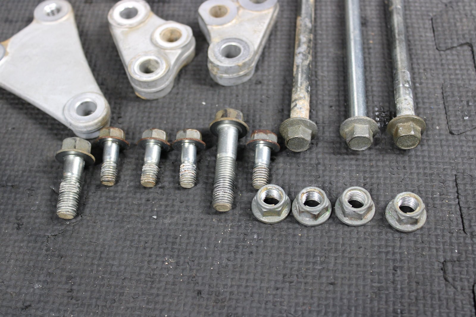 2012 SUZUKI 08 - 12 RMZ450 2008 RMZ450Z OEM ENGINE MOTOR MOUNT STAY BRACKETS - hggarage