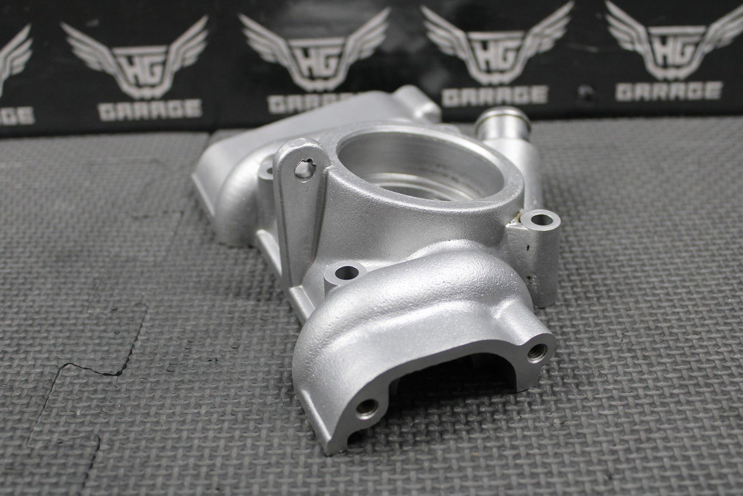 2001 01 - 03 HUSQVARNA CR250 WR250 OEM CYLINDER POWERVALVE EXHUAST COVER OUTLET - hggarage