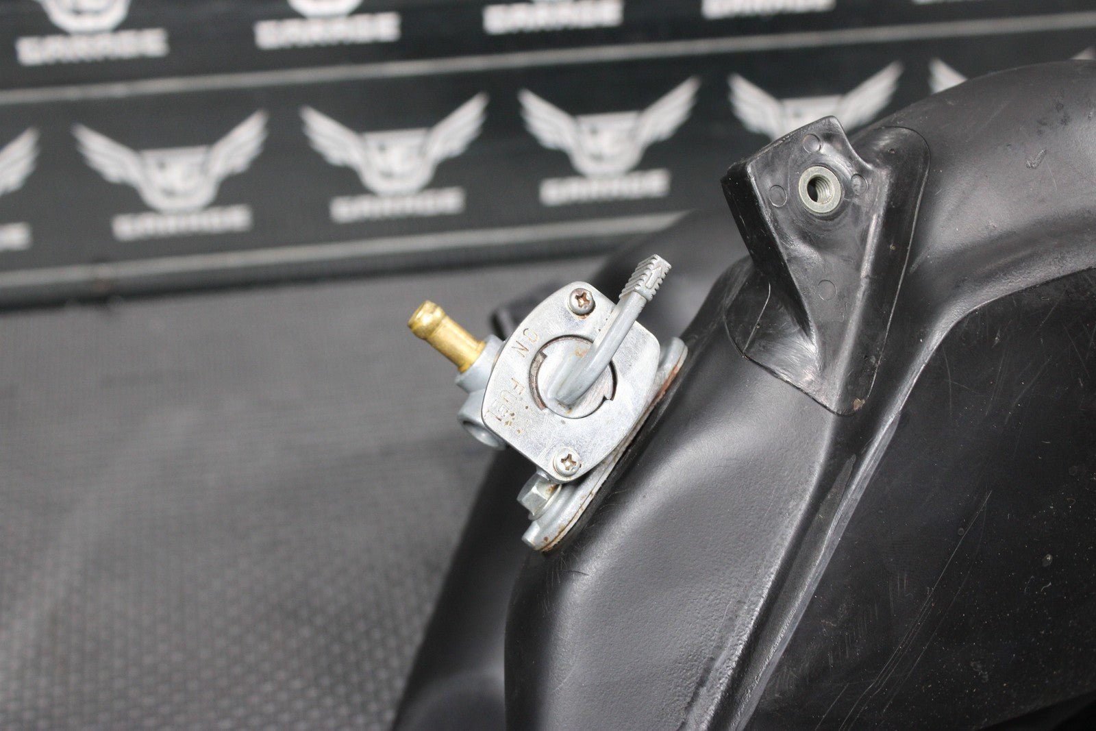 2004 KAWASAKI 02 - 22 KX65 OEM GAS TANK FUEL TANK CELL PETROL RESERVOIR - hggarage