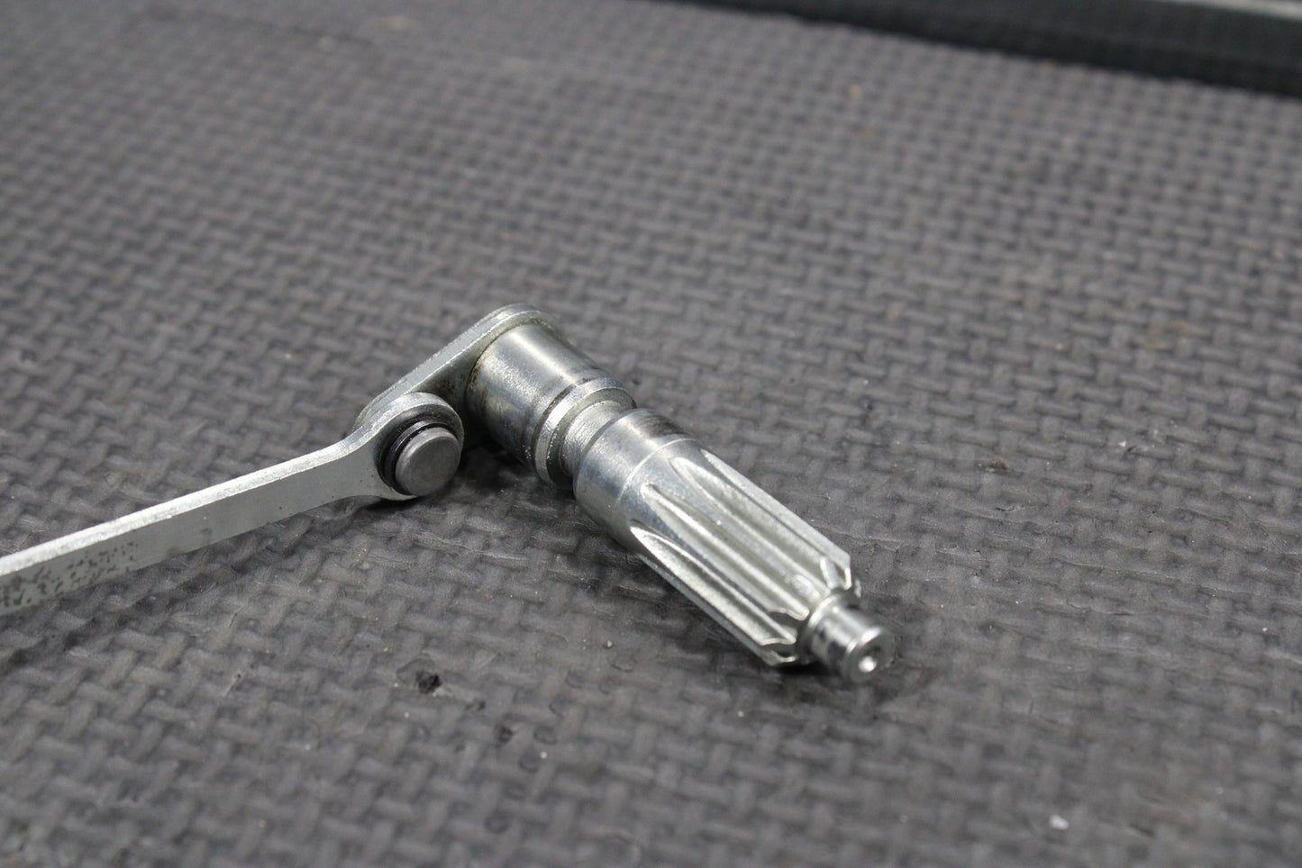 00 - 02 HONDA CR125R OEM ENGINE POWERVALVE EXHUAST VALVE LINKAGE GOVERNOR NICE! - hggarage