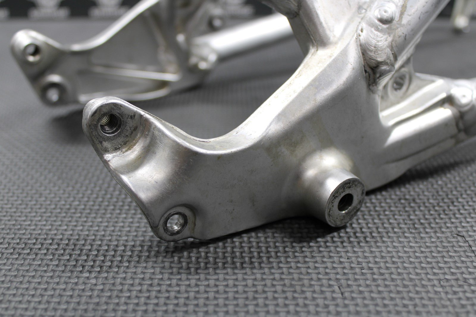 2012 HONDA 11 - 13 CRF250R 11 - 12 CRF450R OEM REAR SUB FRAME SUBFRAME 50200 - MEN - A50 - hggarage