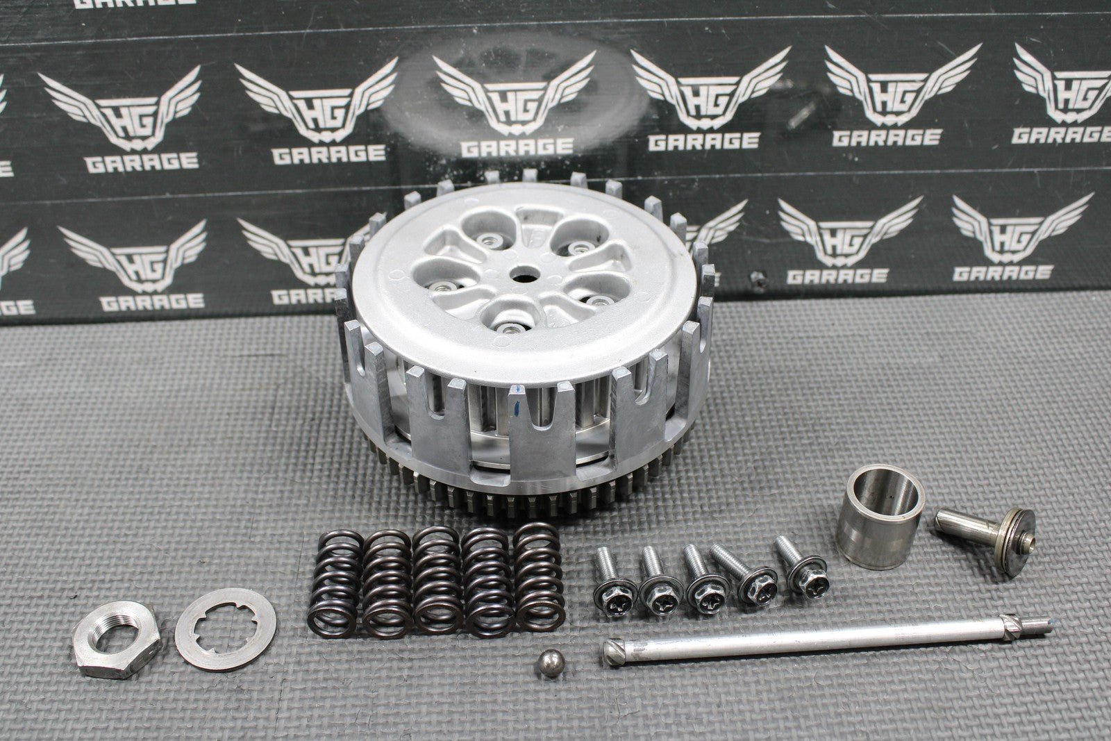 2010 09 - 13 YAMAHA YZ250F OEM CLUTCH W BASKET HUB PRESSURE PLATE 5XC - 16150 - 10 - 00 - hggarage