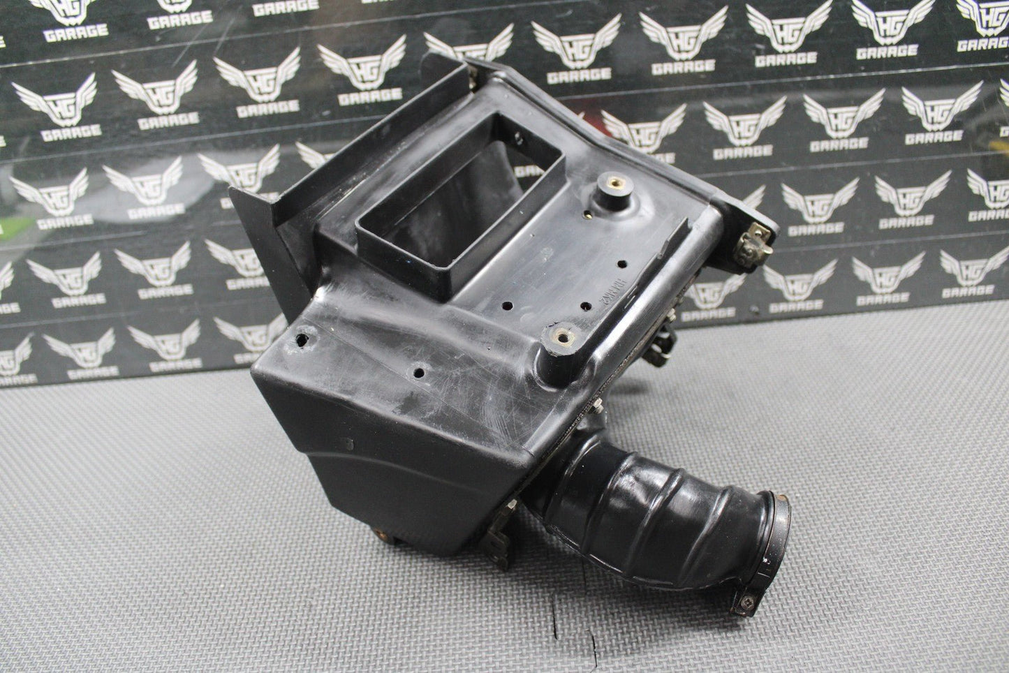 1991 90 - 95 HONDA XR250R OEM AIRBOX AIR CLEANER BOX INTAKE BOOT 17222 - KT1 - 670 - hggarage