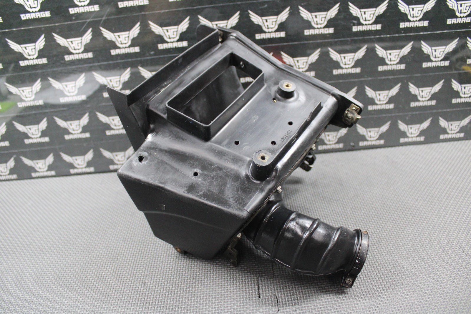 1991 90 - 95 HONDA XR250R OEM AIRBOX AIR CLEANER BOX INTAKE BOOT 17222 - KT1 - 670 - hggarage