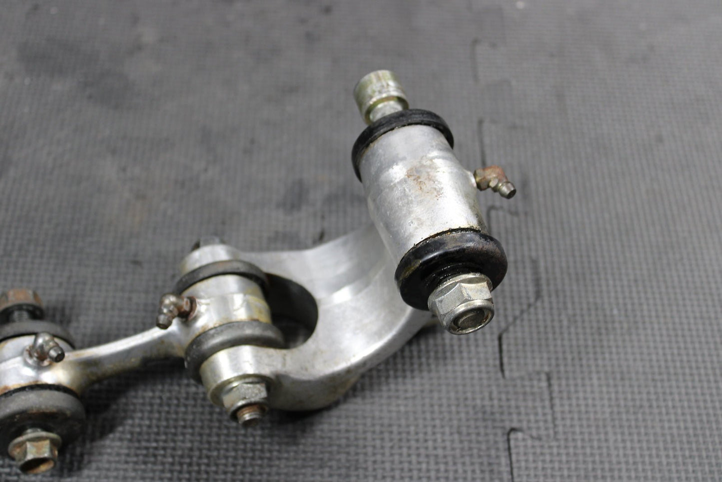 1986 HONDA 86 - 95 XR250R OEM REAR SHOCK LINKAGE LINKS 52460 - KN5 - 000 - hggarage