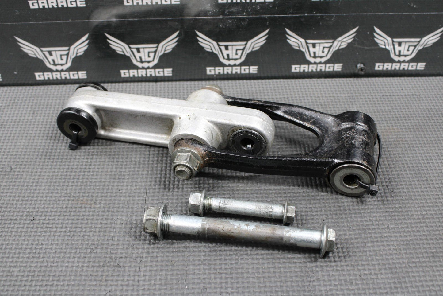 2005 2006 SUZUKI RM85 OEM REAR SHOCK SWINGARM LINKAGE ARM LEVER ROD 62600 - 03890 - hggarage