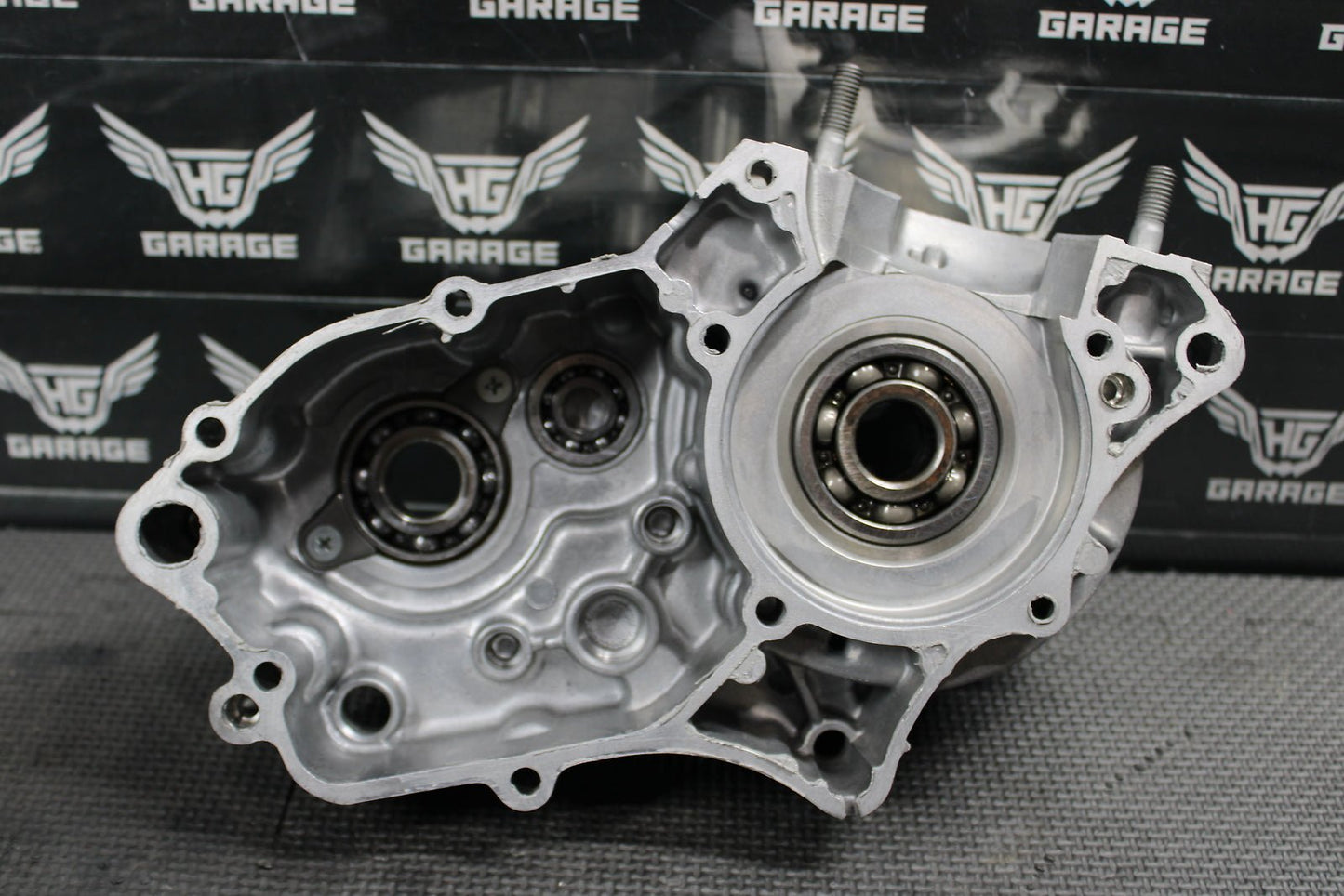 2019 KAWASAKI KX100 KX85 OEM LEFT RIGHT ENGINE CRANKCASE BLOCK ASSEMBLY - hggarage