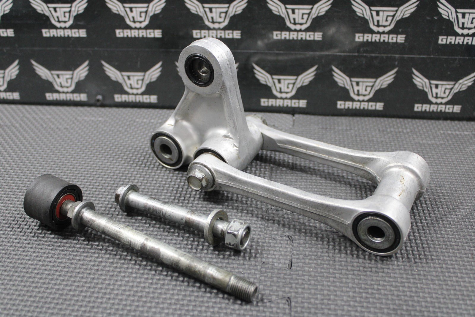 2000 2001 HONDA CR125R CR250R OEM REAR SHOCK LINKAGE ARM ROD GOOD BEARINGS! - hggarage
