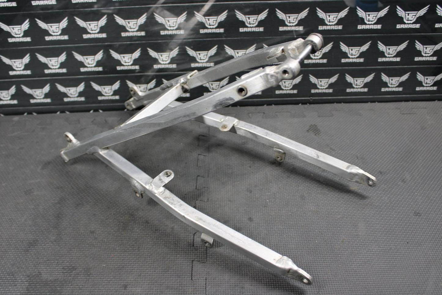 2000 HONDA CR125R OEM REAR BACK SUB FRAME SUBFRAME 50200 - KZ3 - J3 - hggarage