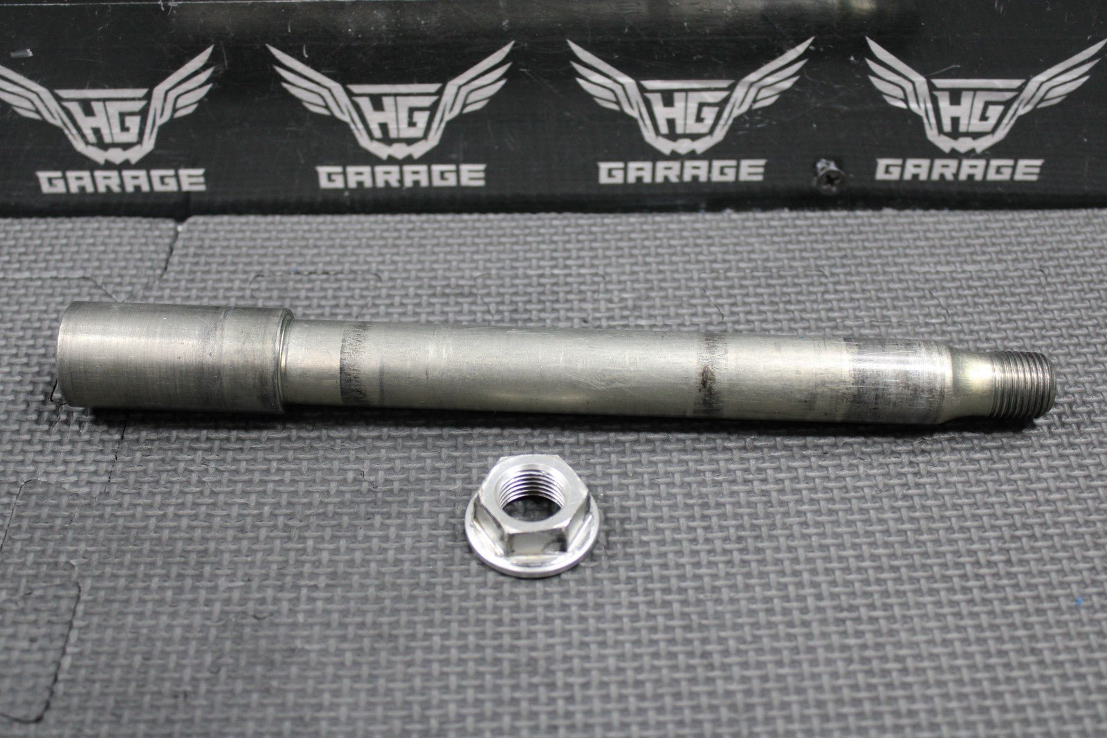 2013 HONDA CRF250R OEM FRONT WHEEL RIM AXLE PIVOT BOLT NUT 44301 - MEN - 000 - hggarage