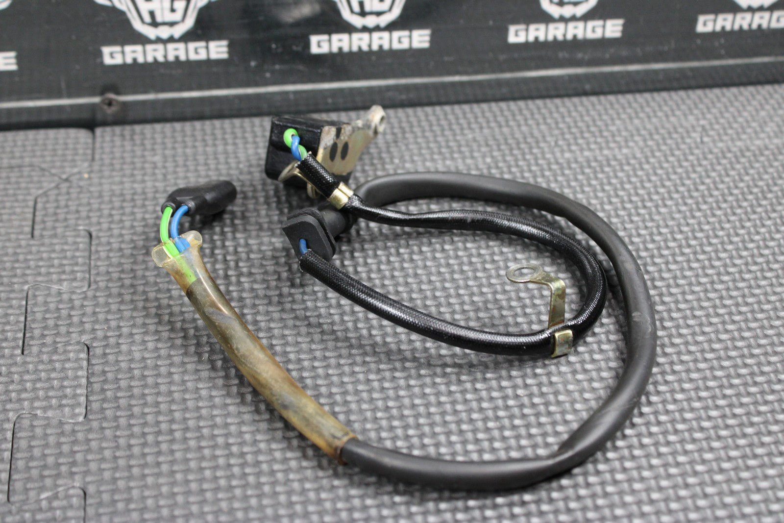 1991 86 - 91 HONDA CR80R OEM STATOR PULSE GENERATOR ALTERNATOR 30300 - GC4 - 601 GOOD! - hggarage