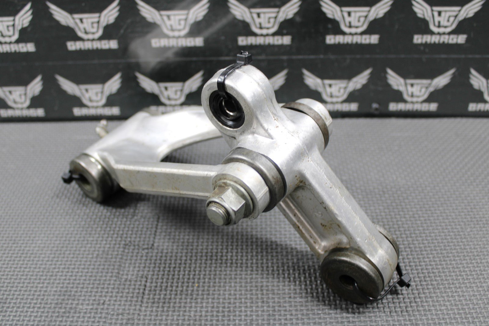 1995 89 - 98 SUZUKI RMX250 OEM REAR SHOCK LINKAGE CUSHION LEVER SET 62601 - 27811 - hggarage