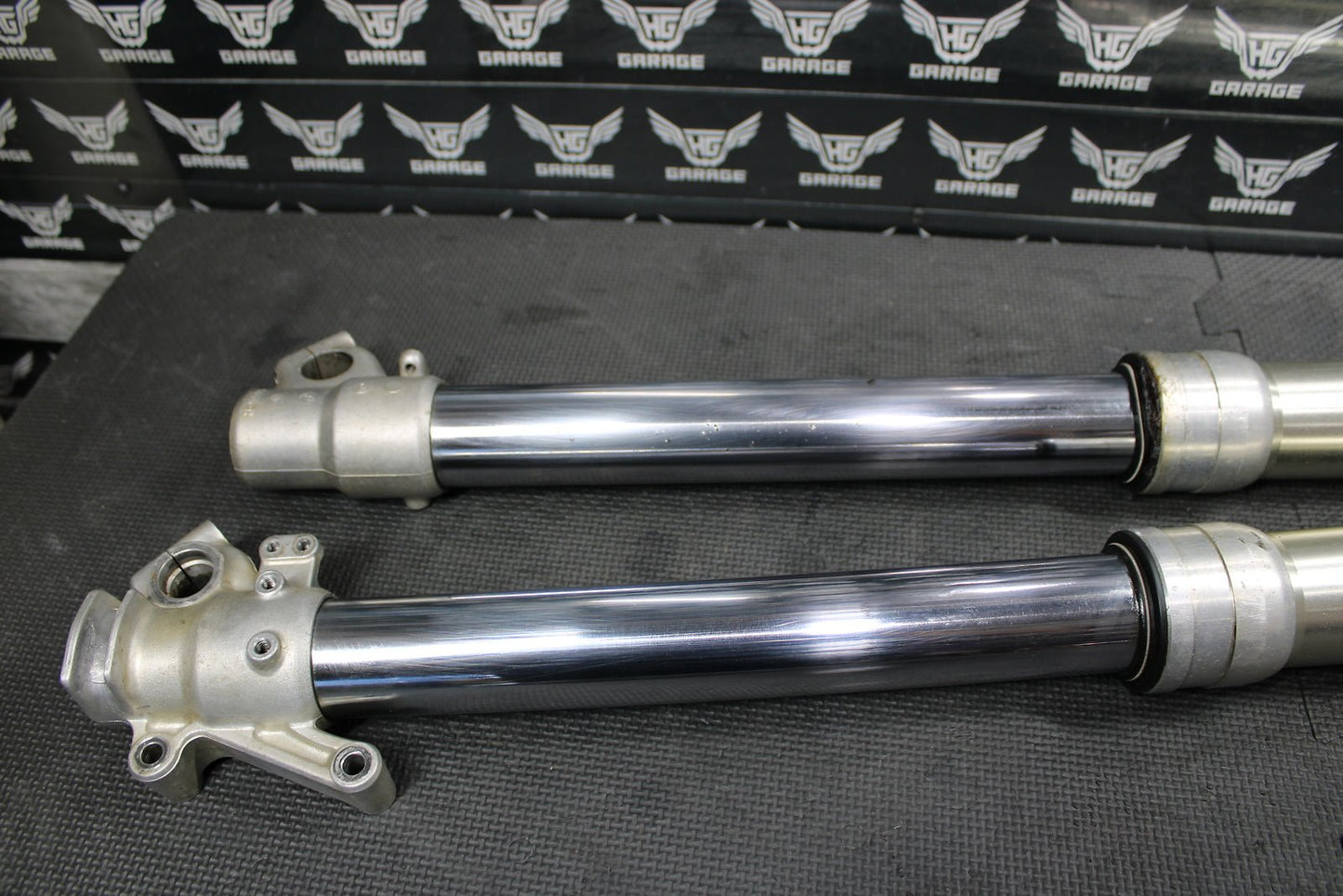 1997 Yamaha YZ125 OEM Right Left Front Suspension Forks Shocks 4XM - 23102 - L0 - 00 - hggarage