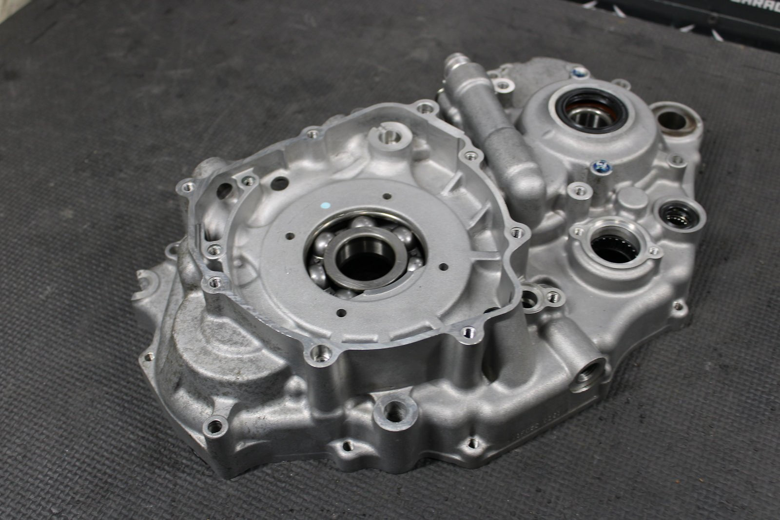 2013 SUZUKI DRZ400 DRZ400E DRZ400S DRZ400SM OEM LEFT RIGHT ENGINE MOTOR CRANKCAS - hggarage