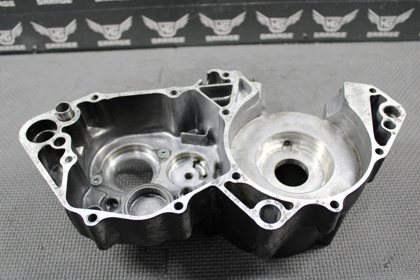 1988 HONDA CR250R OEM LEFT ENGINE MOTOR CRANKCASE CRANK CASE 112A0 - KS7 - 831 NICE! - hggarage