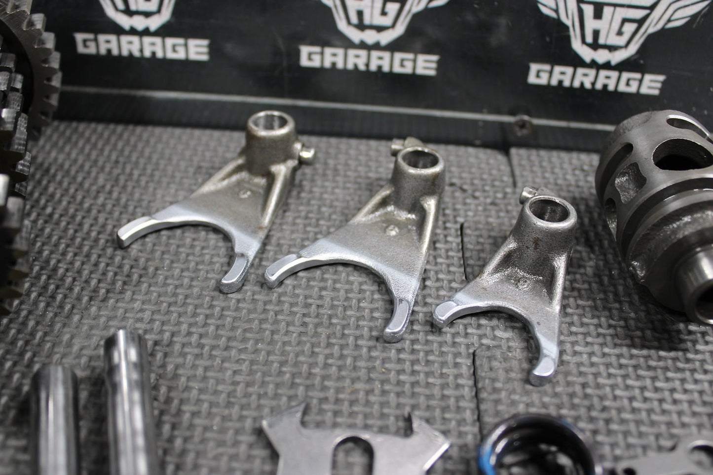 2005 Kawasaki KX100 Kawasaki OEM Engine Transmission Assembly Gears Shift Forks - hggarage