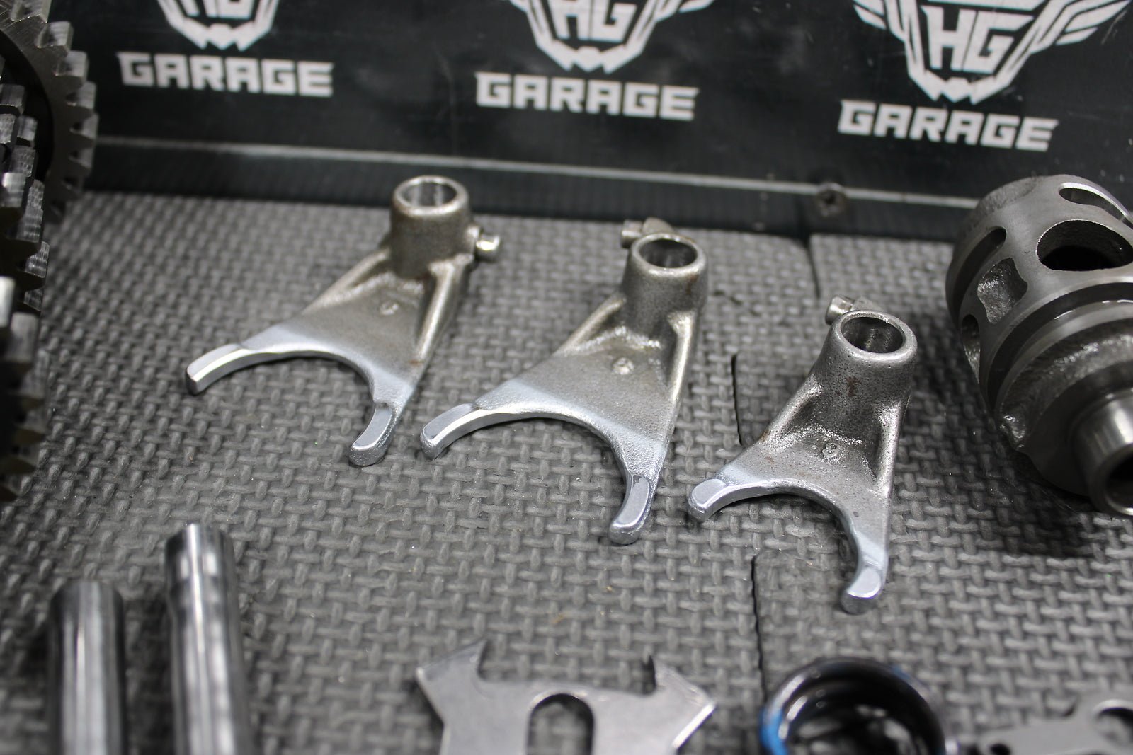 2005 Kawasaki KX100 Kawasaki OEM Engine Transmission Assembly Gears Shift Forks - hggarage