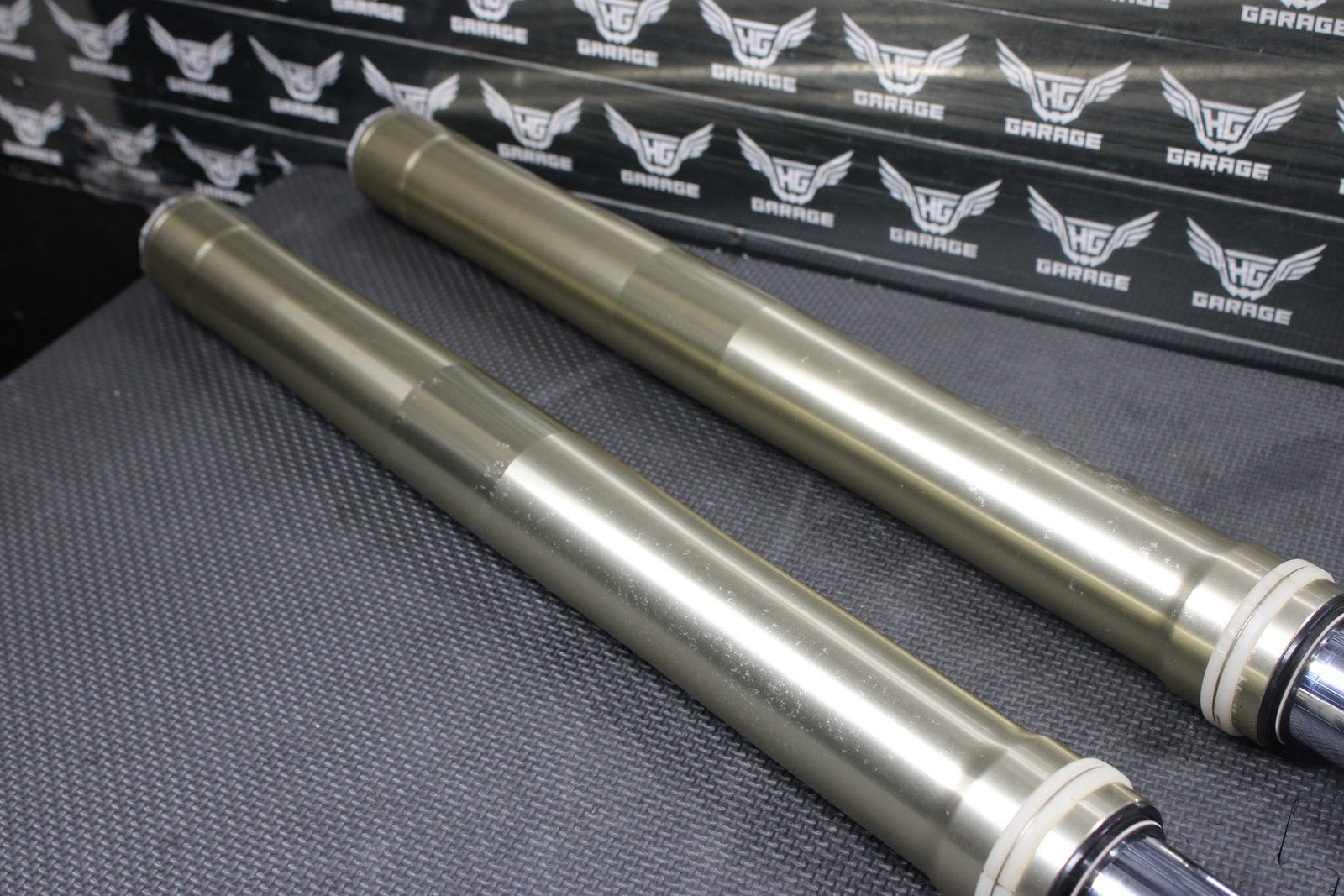 2005 YAMAHA YZ450F OEM RIGHT LEFT FRONT SUSPENSION FORKS SHOCKS 5XD - 23102 - 50 - 00 - hggarage