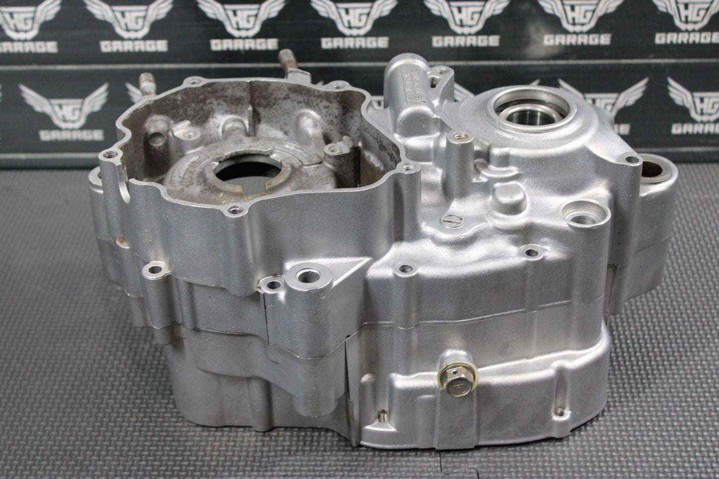 1997 97 - 99 KAWASAKI KX250 LEFT RIGHT ENGINE CRANKCASE CRANK CASES BLOCK NEED WOR - hggarage