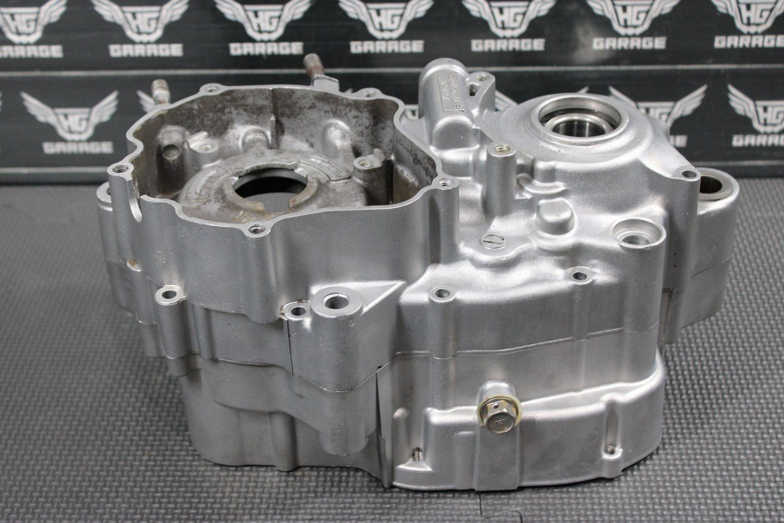1997 97 - 99 KAWASAKI KX250 LEFT RIGHT ENGINE CRANKCASE CRANK CASES BLOCK NEED WOR - hggarage