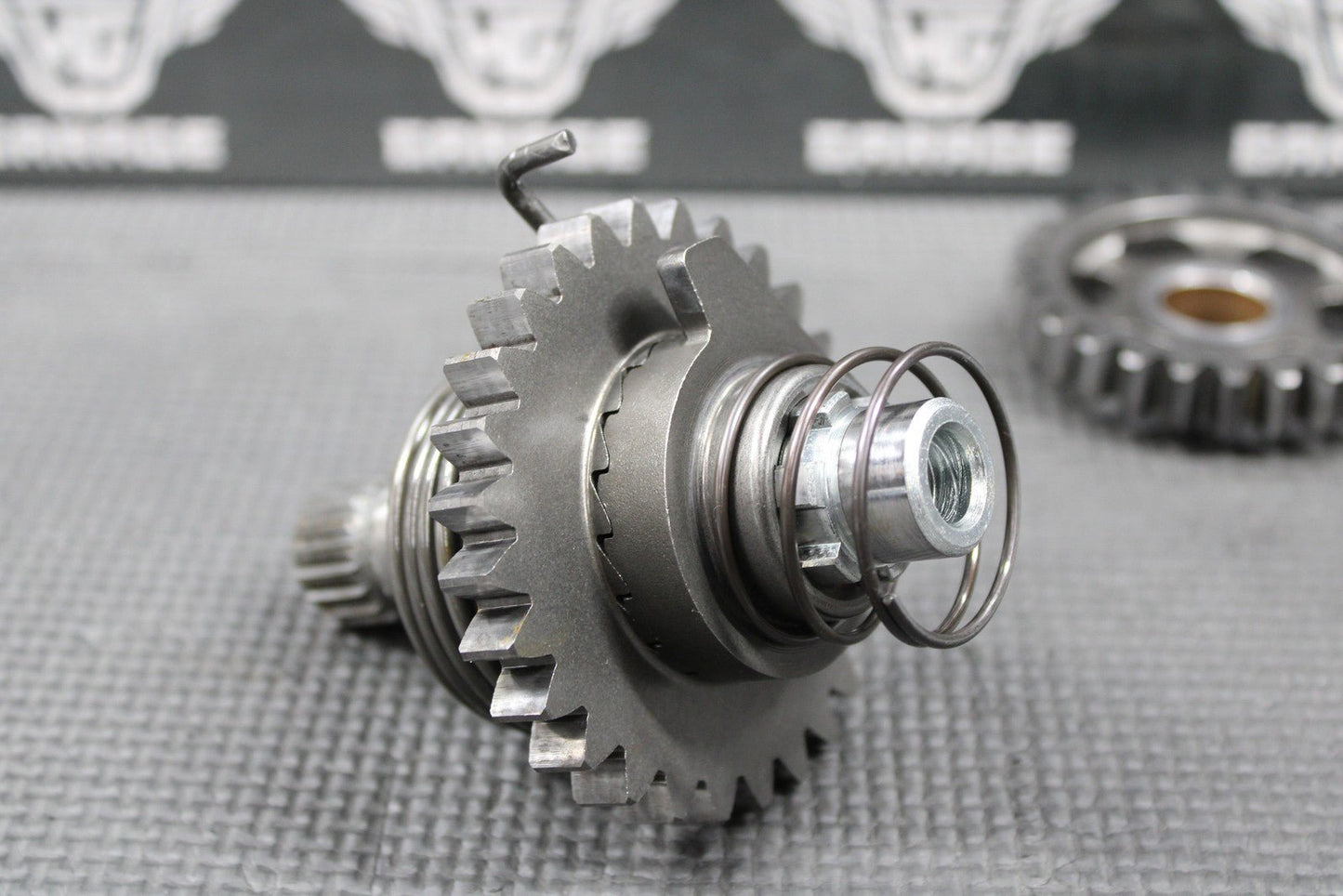 2003 SUZUKI 01 - 04 RM250 OEM KICKSTART KICK START SHAFT W IDLER GEAR 26211 - 05D03 - hggarage