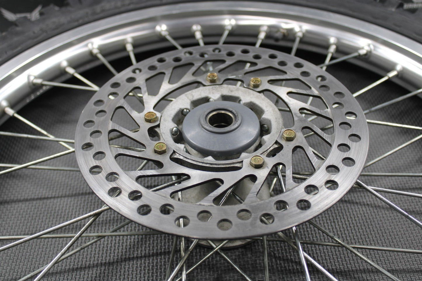 2003 HONDA 01 - 07 CR250R OEM DID FRONT WHEEL RIM HUB ORIGINAL TIRE 21" NICE! - hggarage