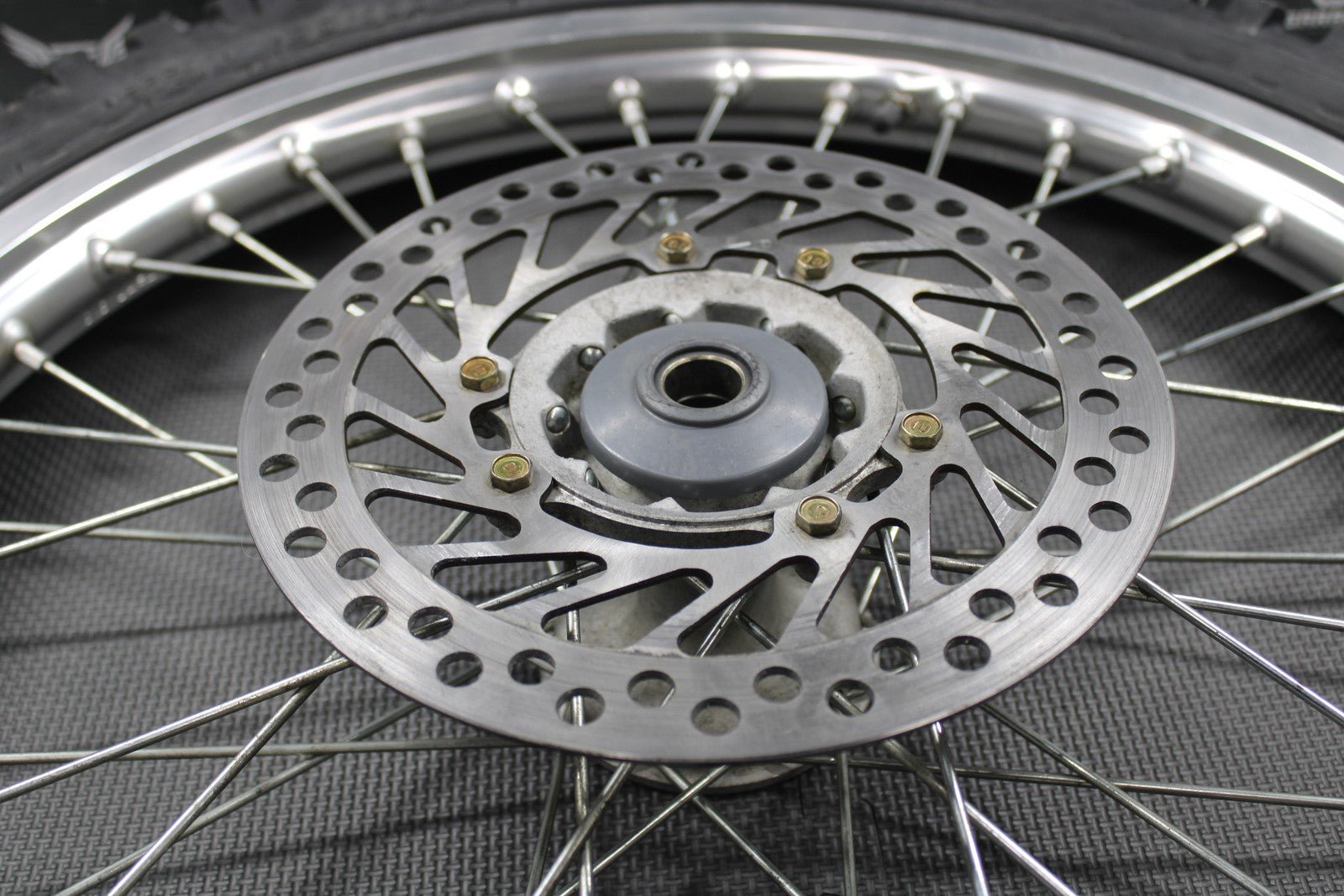 2003 HONDA 01 - 07 CR250R OEM DID FRONT WHEEL RIM HUB ORIGINAL TIRE 21" NICE! - hggarage