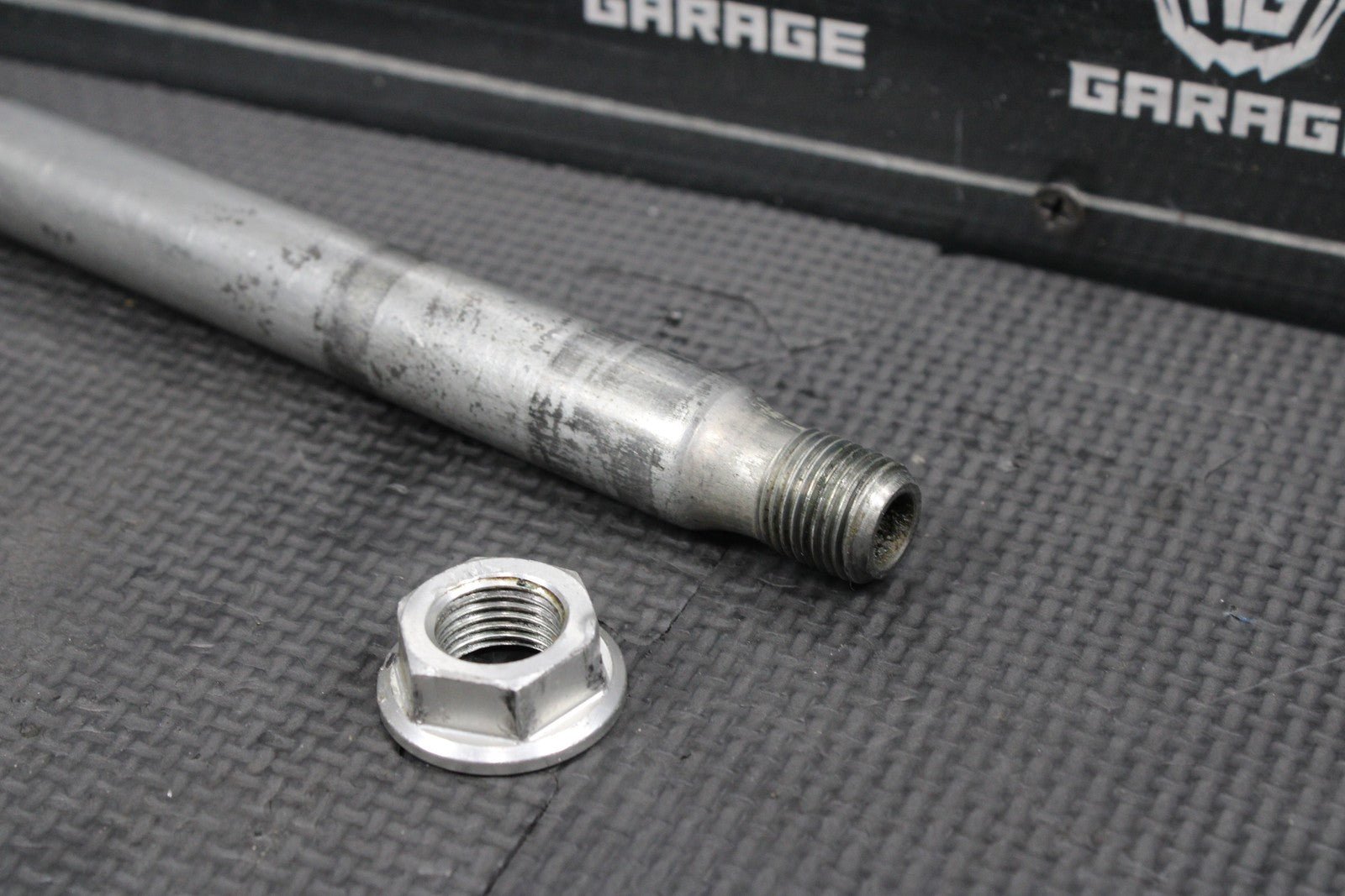 2023 HONDA CRF250R OEM FRONT WHEEL RIM AXLE PIVOT BOLT 44301 - MEN - 000 - hggarage
