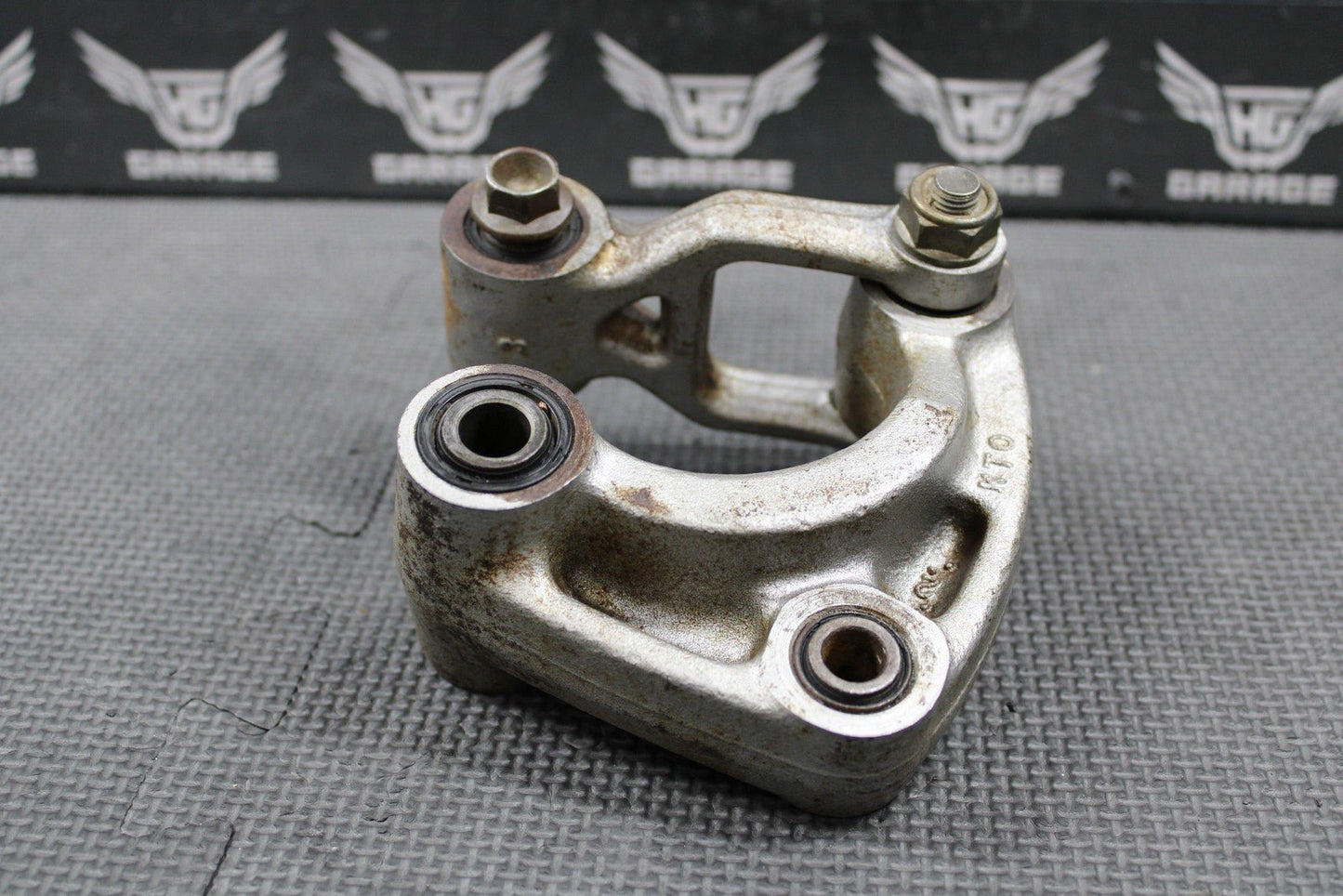 1999 HONDA XR200R 90 - 02 OEM REAR SHOCK LINKAGE LINKS GOD BONE 52460 - KT0 - 830 - hggarage