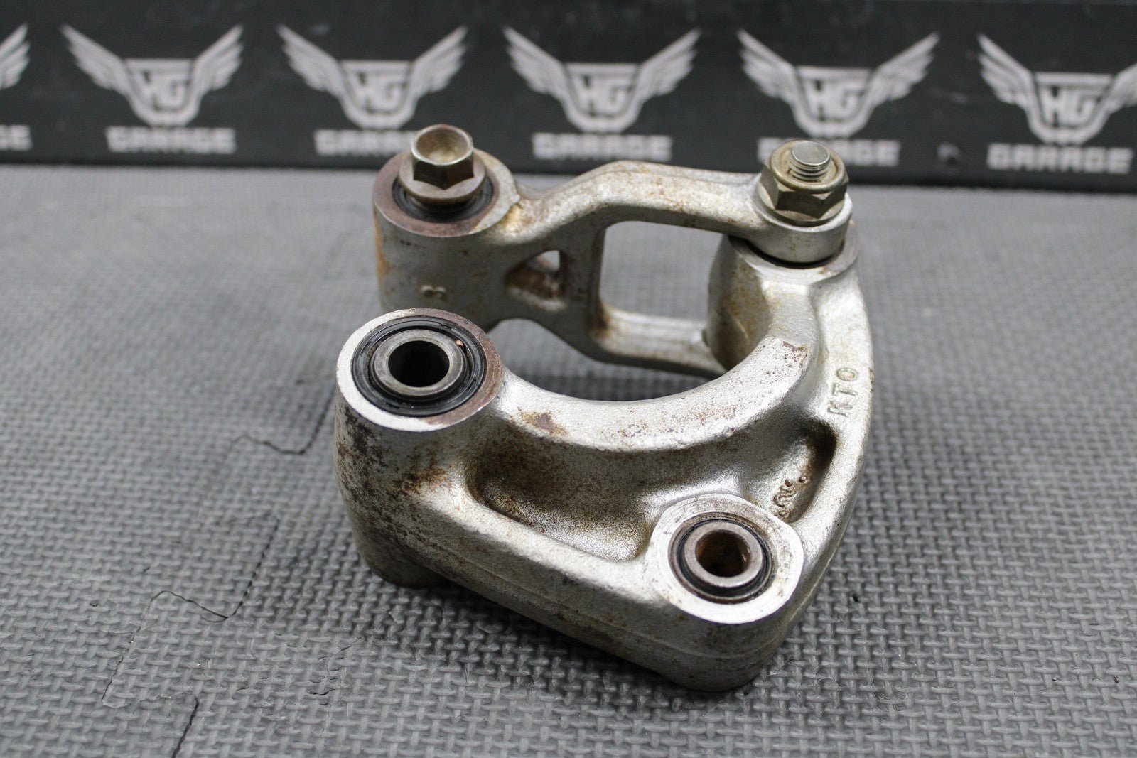 1999 HONDA XR200R 90 - 02 OEM REAR SHOCK LINKAGE LINKS GOD BONE 52460 - KT0 - 830 - hggarage