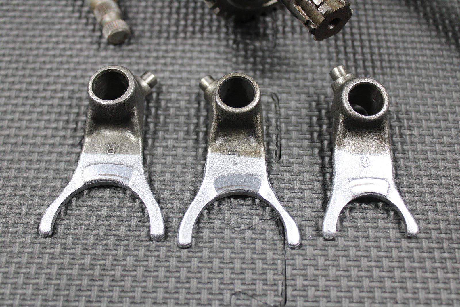 1988 1989 HONDA XR250R OEM TRANSMISSION TRANNY GEARBOX GEARS SHIFT FORKS GOOD! - hggarage
